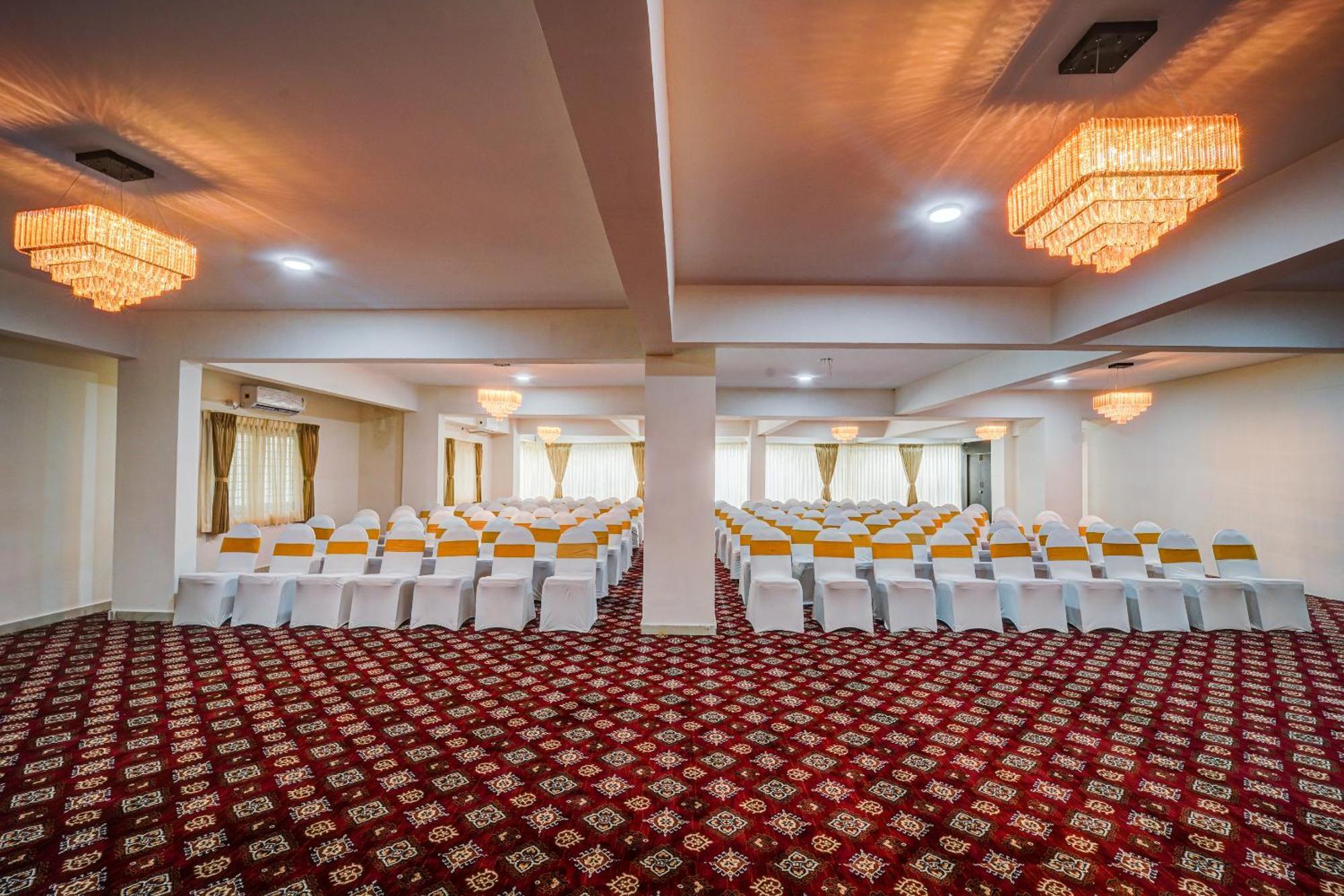 The Emerald Inn Bangalore Luaran gambar