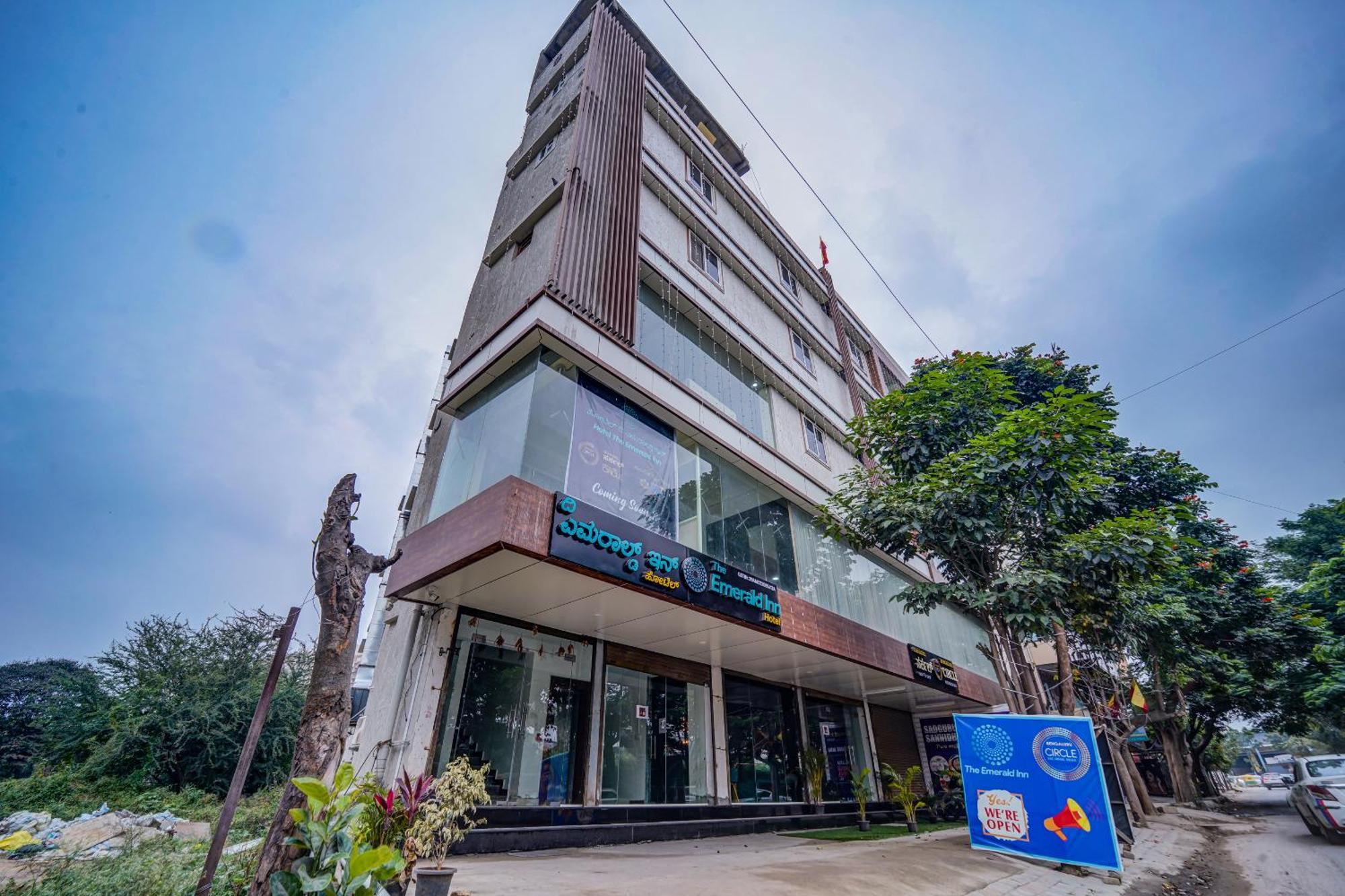 The Emerald Inn Bangalore Luaran gambar