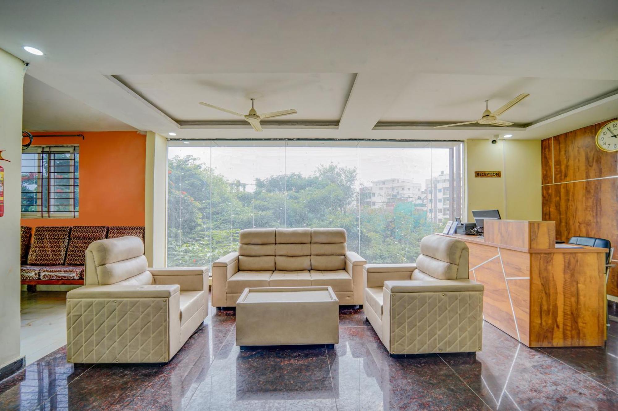 The Emerald Inn Bangalore Luaran gambar