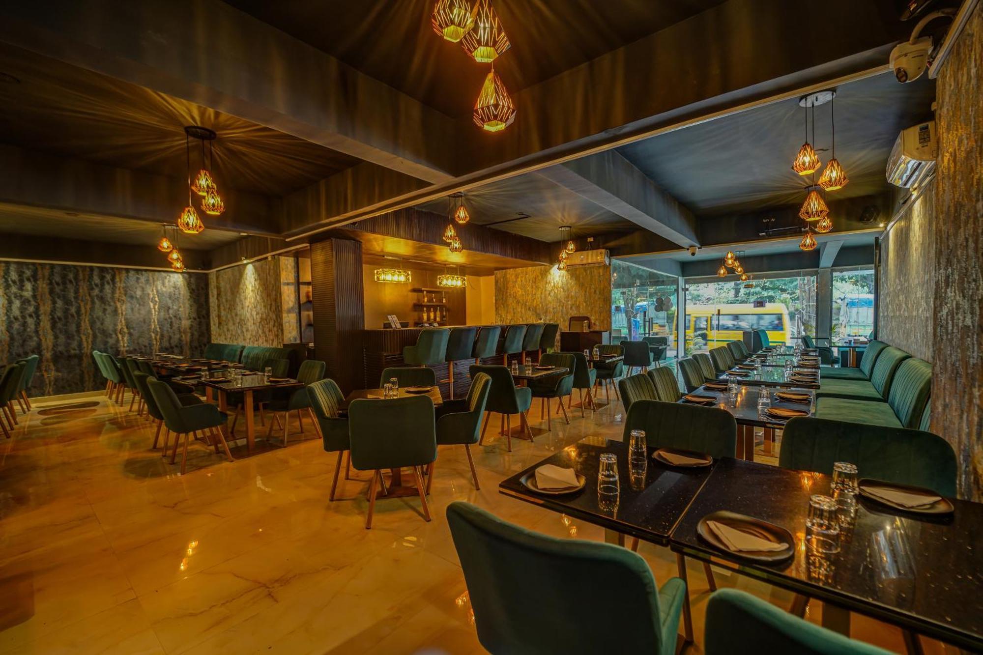 The Emerald Inn Bangalore Luaran gambar