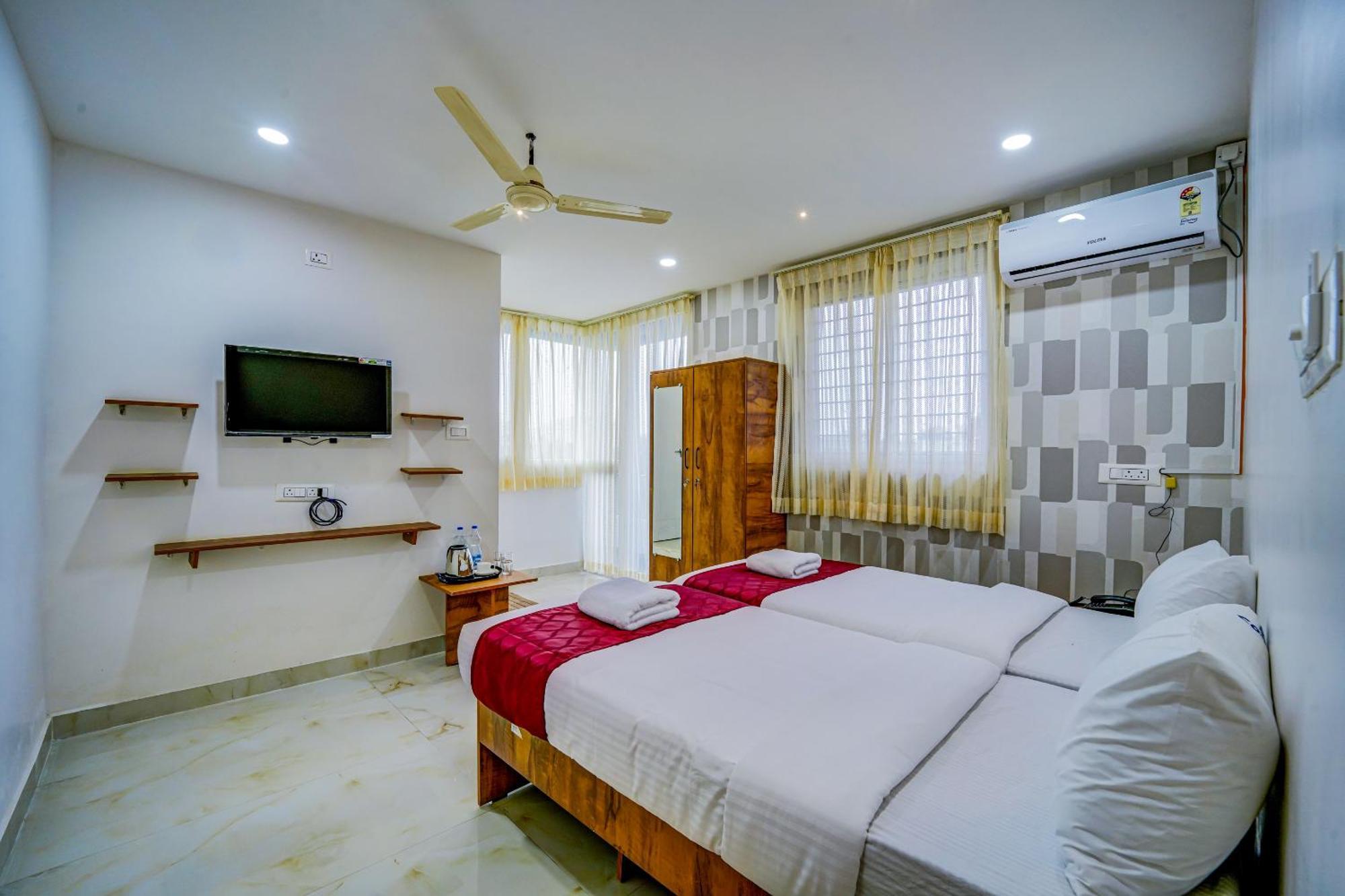 The Emerald Inn Bangalore Luaran gambar